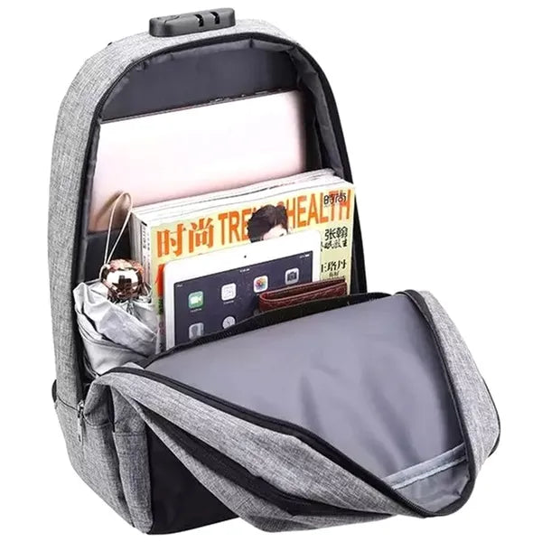 Szürke-fekete, vízálló, kódzáras laptop hátizsák USB-A porttal, 15,6″