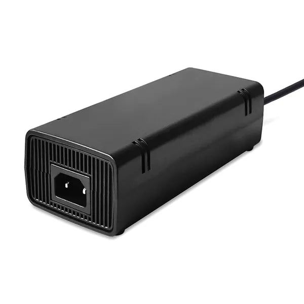 Xbox 360 Slim hálózati tápegység, 135 W, AC 100–240 V, fekete