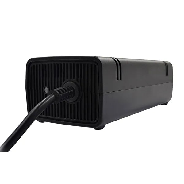 Xbox 360 Slim hálózati tápegység, 135 W, AC 100–240 V, fekete