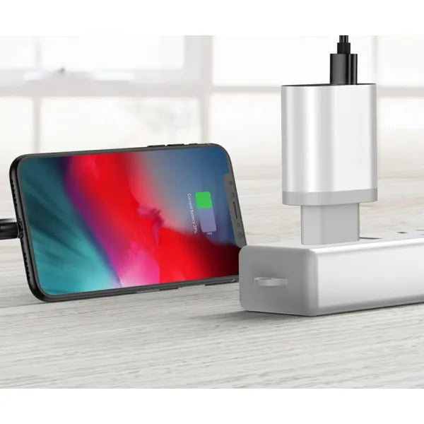 Gyorstöltő hálózati adapter 18W QC3.0, 3×USB-A, 100-240V, fehér