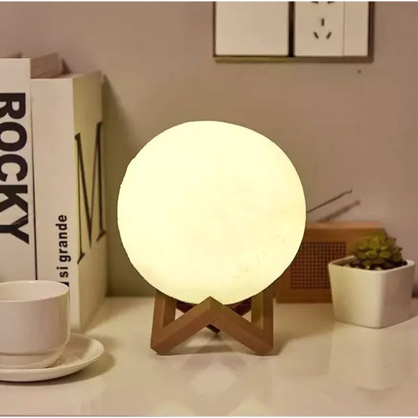 Mini LED holdlámpa, 8 cm, hideg fehér fény, elemes, fa talppal
