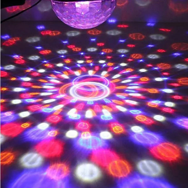 Bluetooth MP3 disco gömb projektor, 6 színű LED, 18 W, hangvezérlés, USB