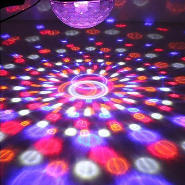 LED diszkógömb projektor MP3 lejátszóval, USB/SD, távirányító, 18 W