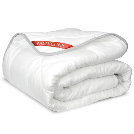 Négyévszakos antiallergén fehér mikroszálas steppelt paplan 200x220 cm